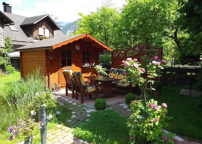 Silvia Χάλστατ